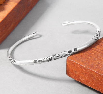 Handmade Silver Bracelet in Retro Ethnic Style